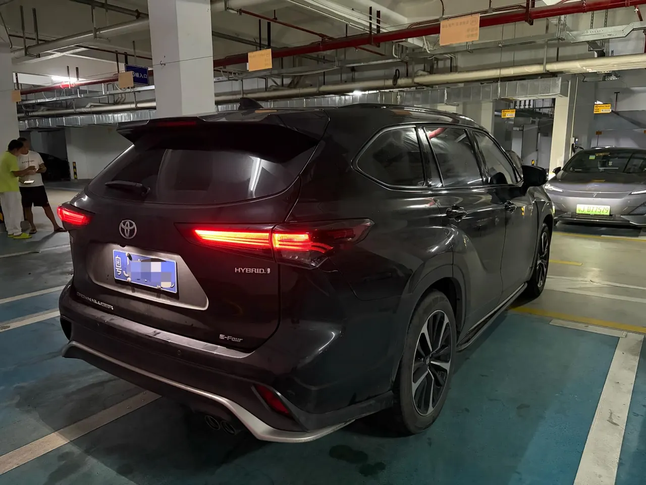 Toyota 2023 Crown Land Release 2.5 Stepless Four-wheel Drive Premium Edition Automatic Gear 9
