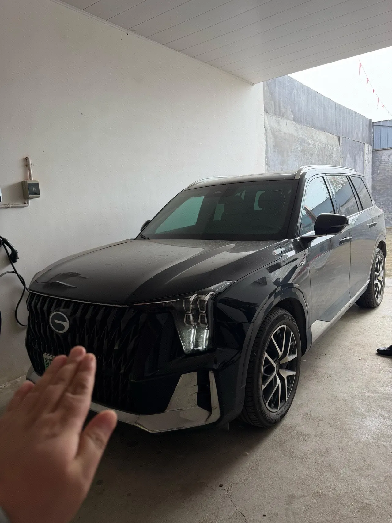 Chuanqi 2024 ES9 PHEV 2.0T 143km Max Automatic Gear - View 1