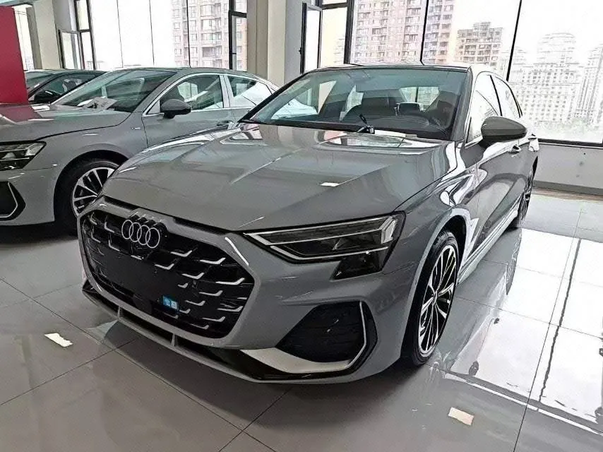 打开图片灯箱:Audi 2026 A3L Limousine 1.5TFSI 35TFSI Flying Premium (Modified) Automatic Gear