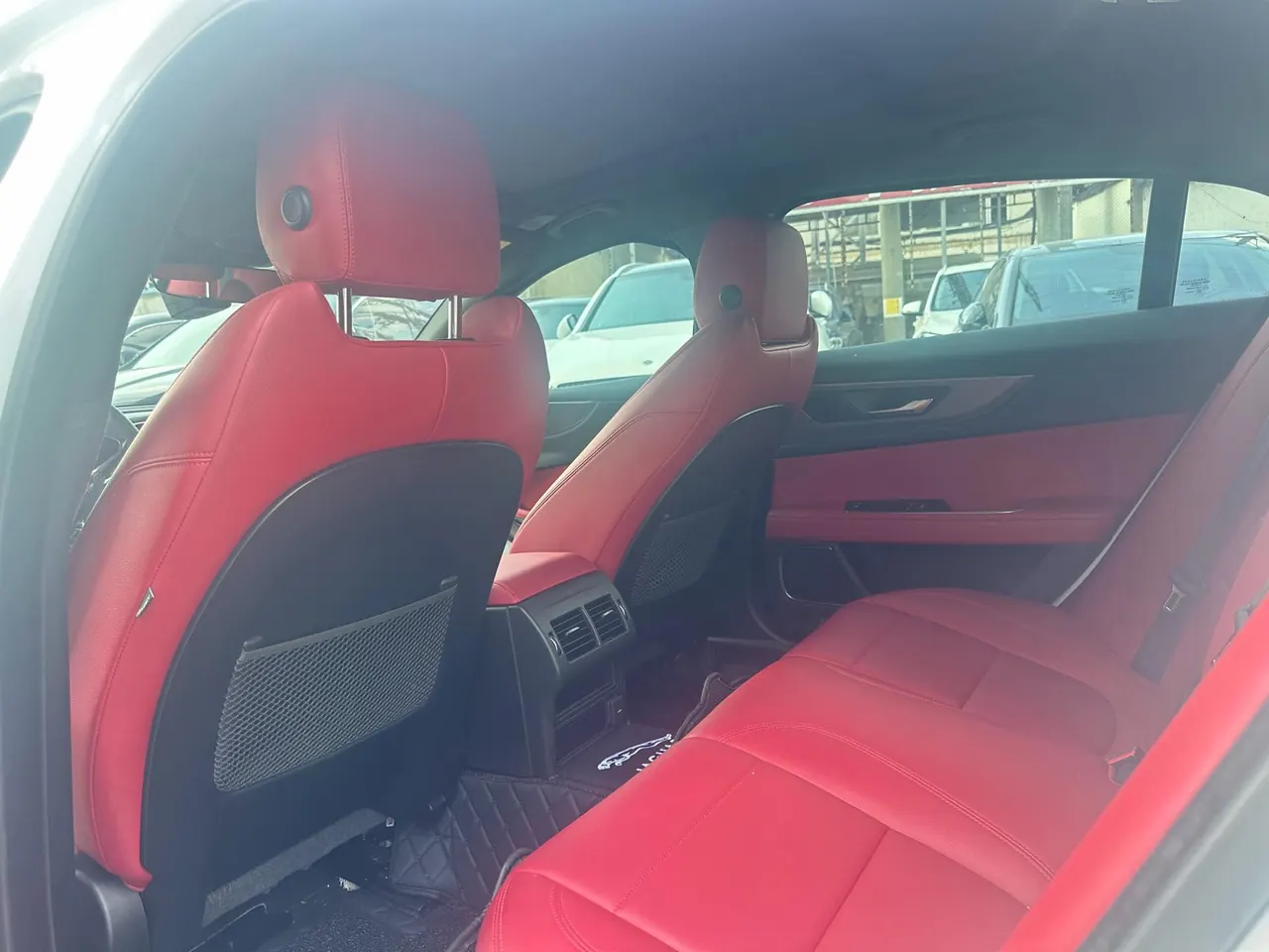 Jaguar 2023 XEL 2.0T 250PS R-DYNAMIC S Enterprising Sports Edition Automatic Gear 5