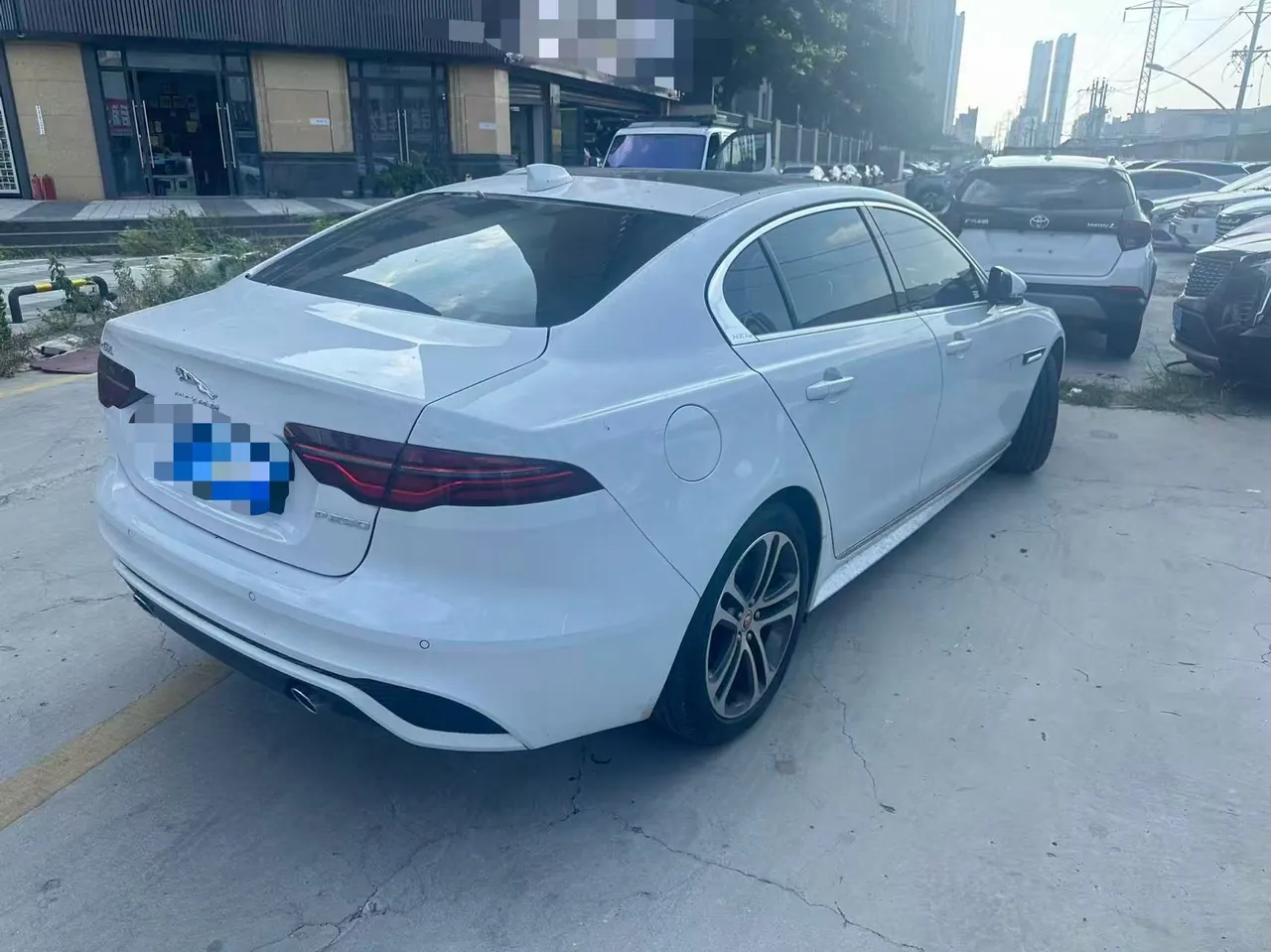 Jaguar 2023 XEL 2.0T 250PS R-DYNAMIC S Enterprising Sports Edition Automatic Gear 7