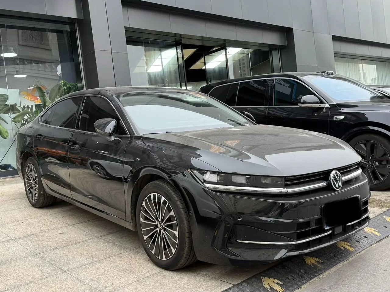 Volkswagen 2026 Magotan 2.0TSI 380TSI Premium Edition Da Mai Bag Automatic Gear 3