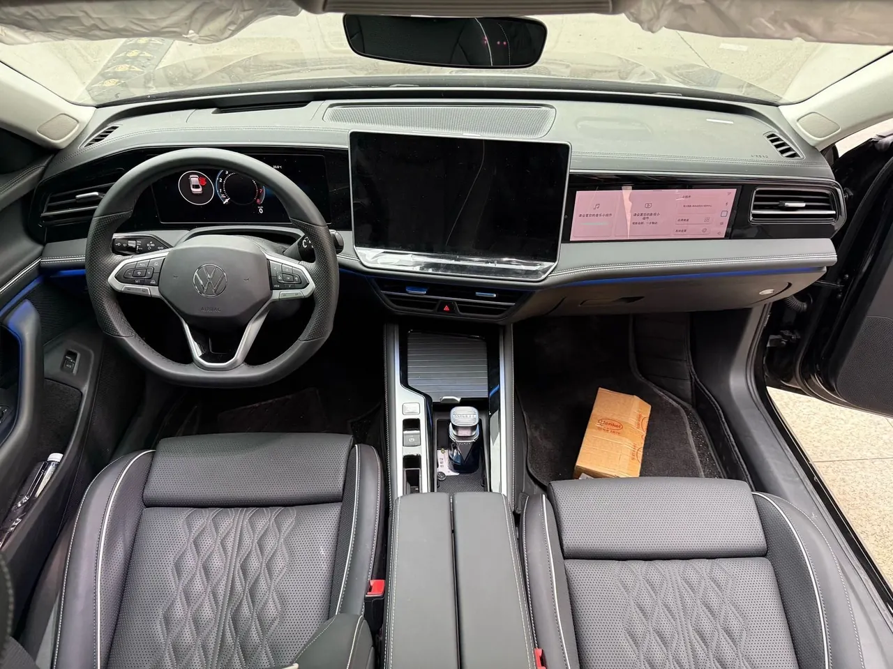Volkswagen 2026 Magotan 2.0TSI 380TSI Premium Edition Da Mai Bag Automatic Gear 4