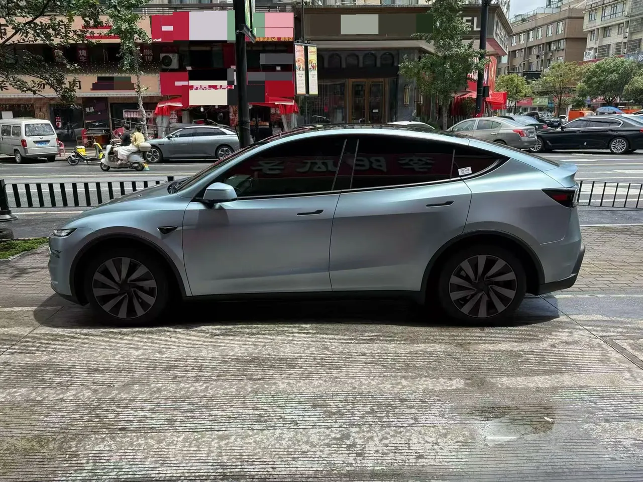 Tesla 2026 Model Y Rear-Wheel-Drive Automatic 2