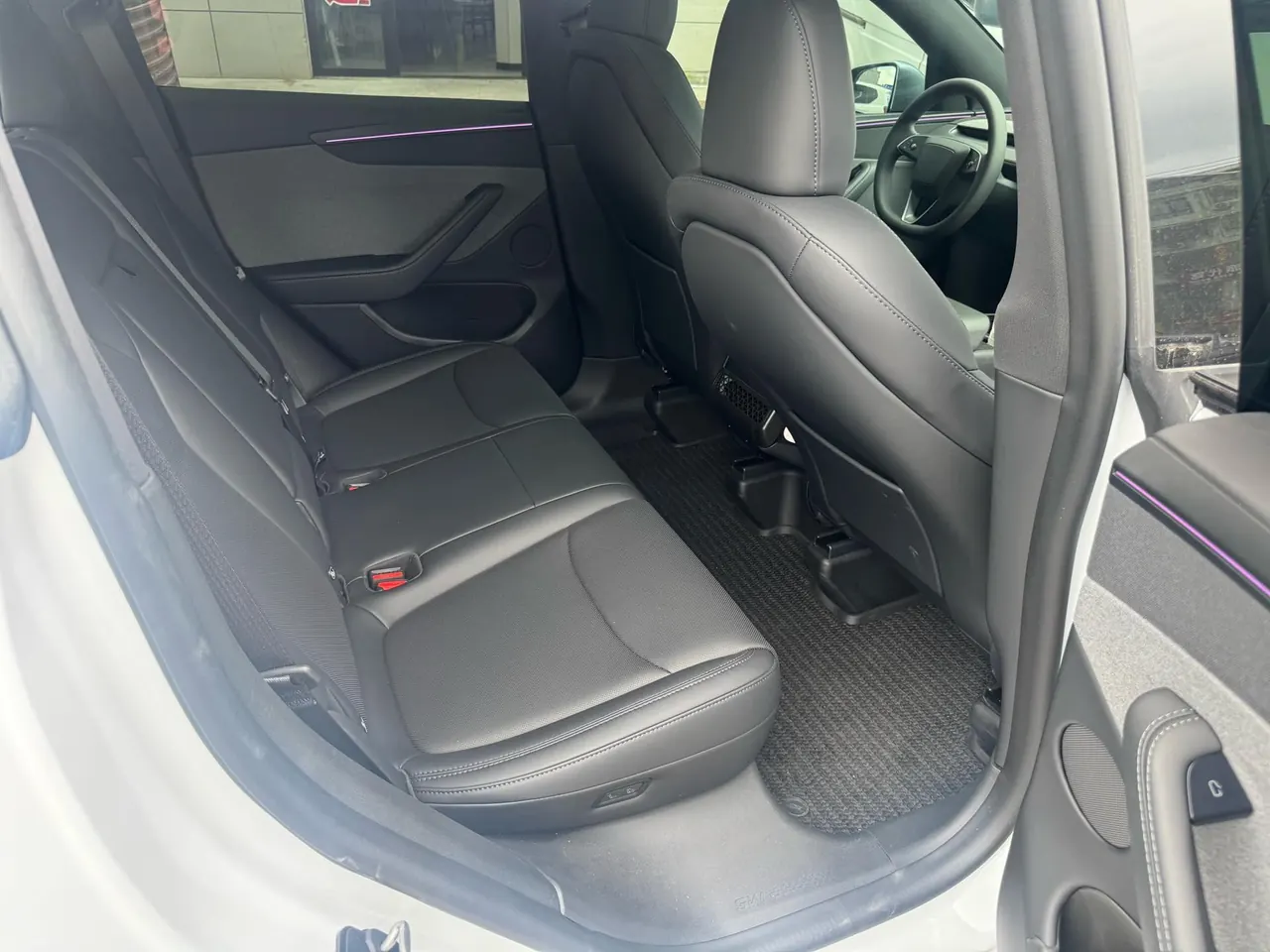 Tesla 2026 Model Y Rear-Wheel-Drive Automatic 8