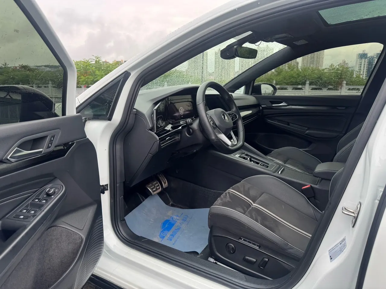 Volkswagen 2023 Golf 8 R-Line 1.4TSI 280TSI Lite (Modified) Automatic Gear 7