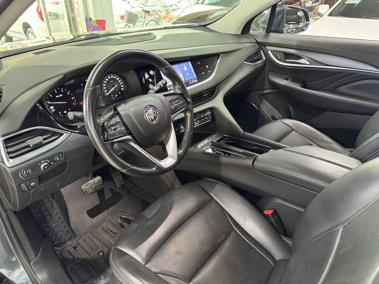 Buick 2020 Angke Flag 2.0T 28T Two-Drive Honorable Automatic Gear 7