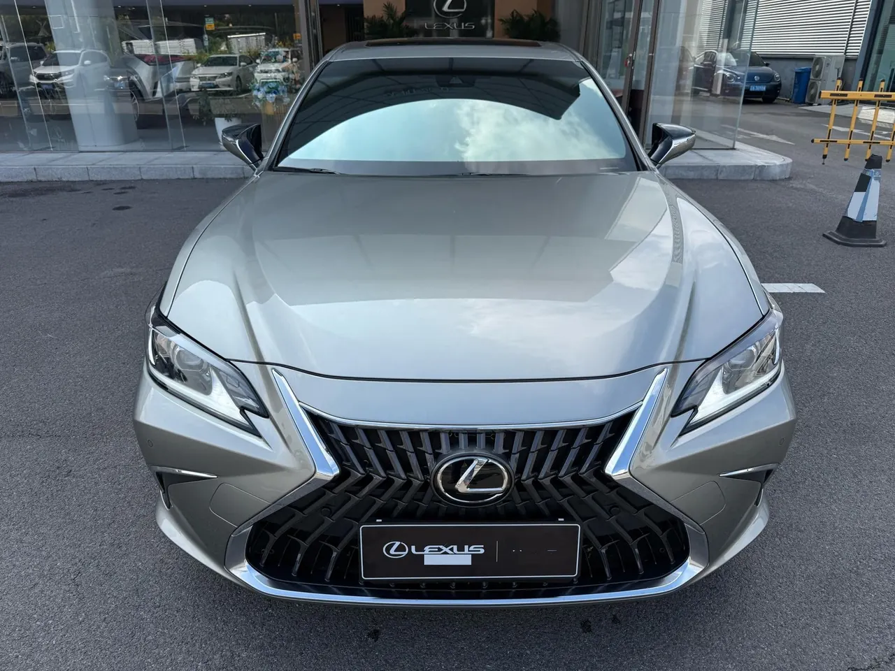 Lexus ES (Imported) 2024 ES200 2.0 Stepless Edition Automatic Gear 2