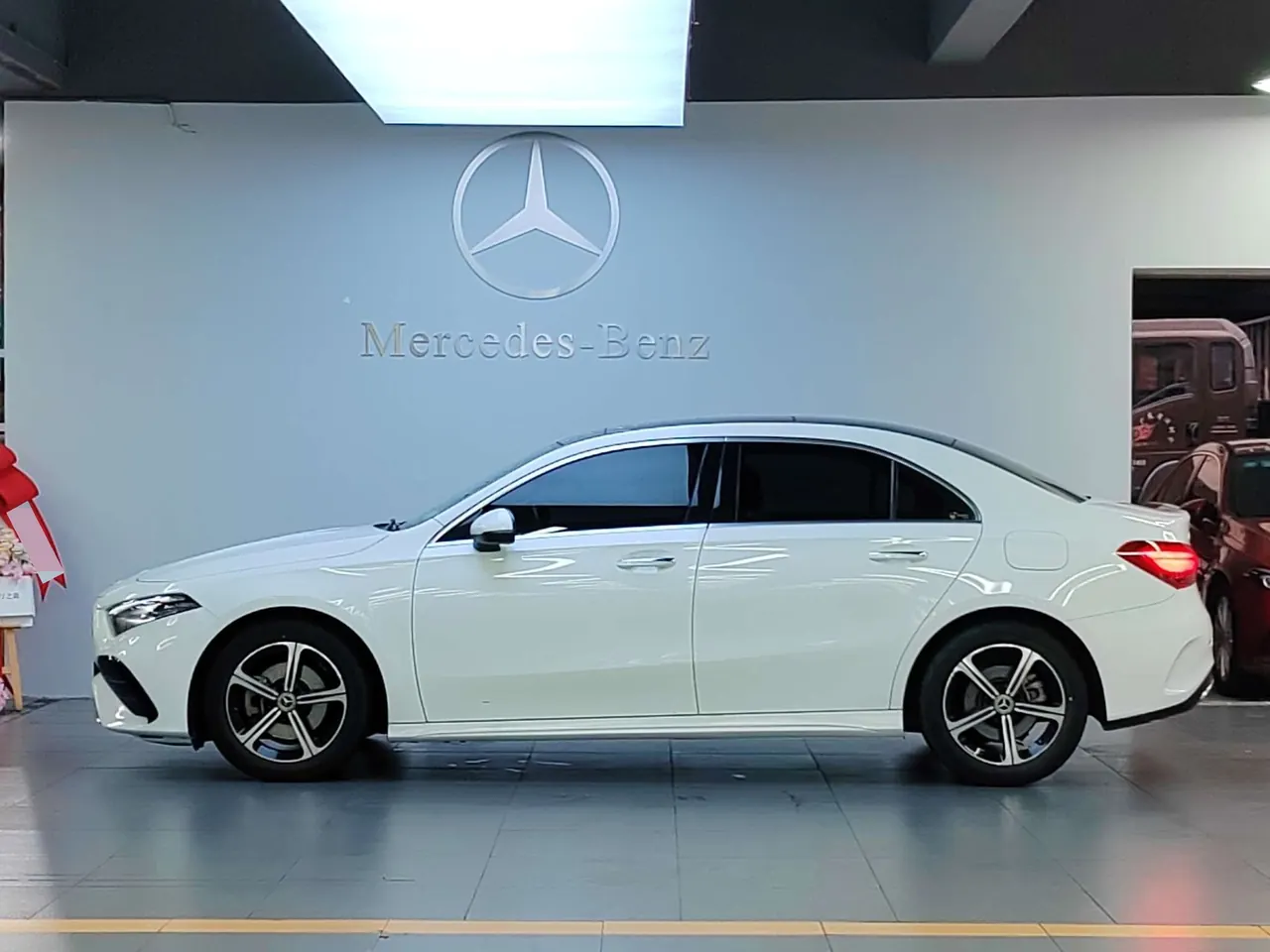 Mercedes Benz Class A 2023 A 200 L 1.3T Fashion Automatic Gear 4