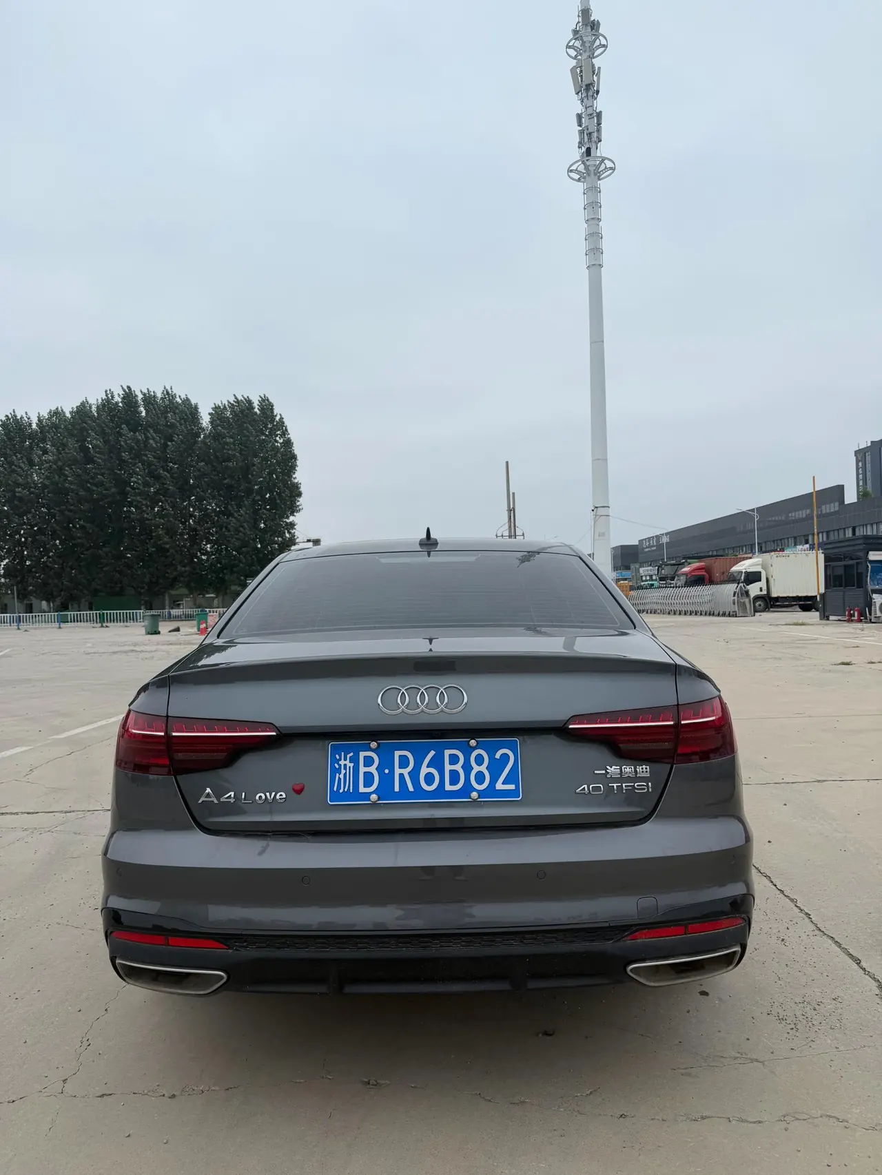 Audi 2024 A4L 2.0TFSI 40TFSI Deluxe Dynamic Automatic 4