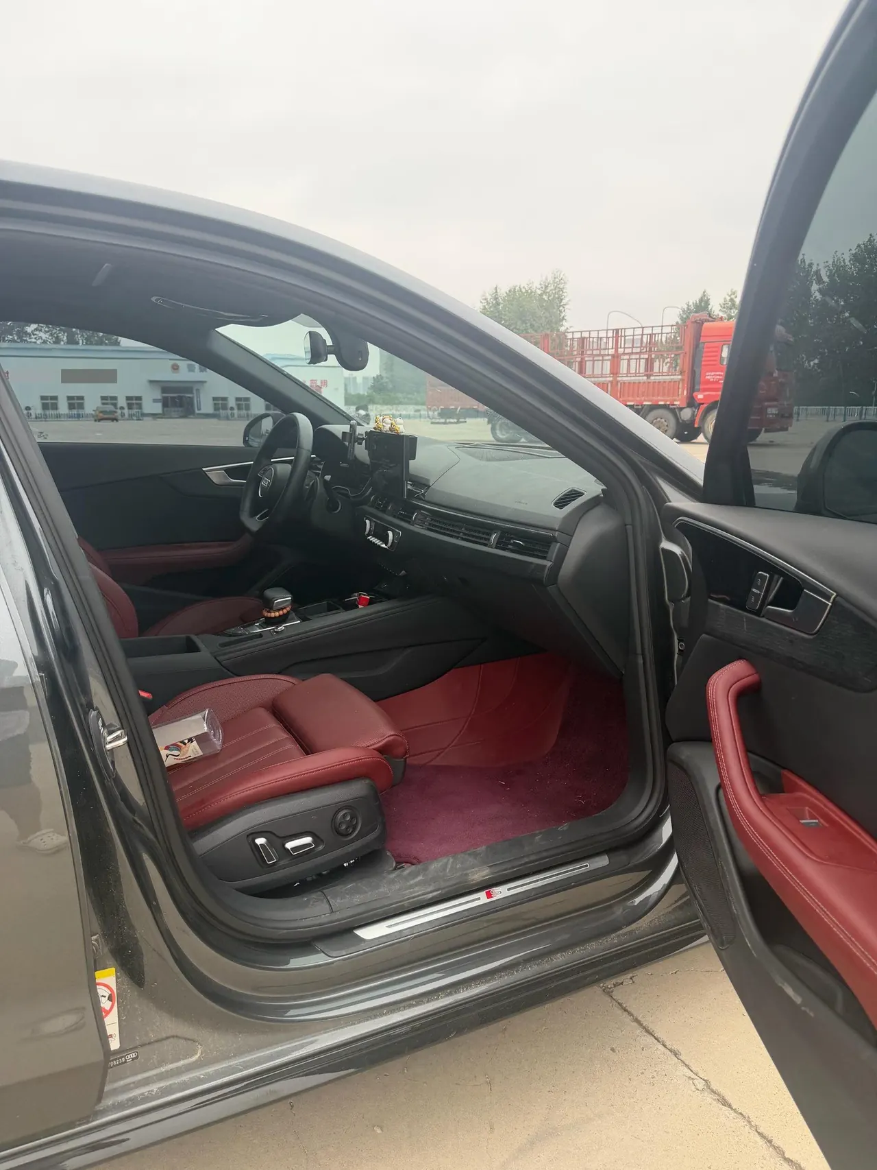 Audi 2024 A4L 2.0TFSI 40TFSI Deluxe Dynamic Automatic 7