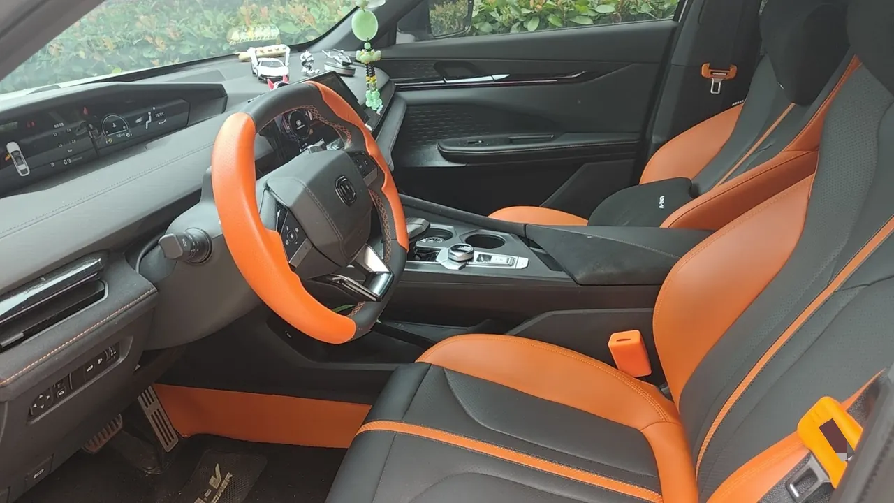 ChangAn 2024 UNI-V 1.5T Distinguished Sports Automatic 4