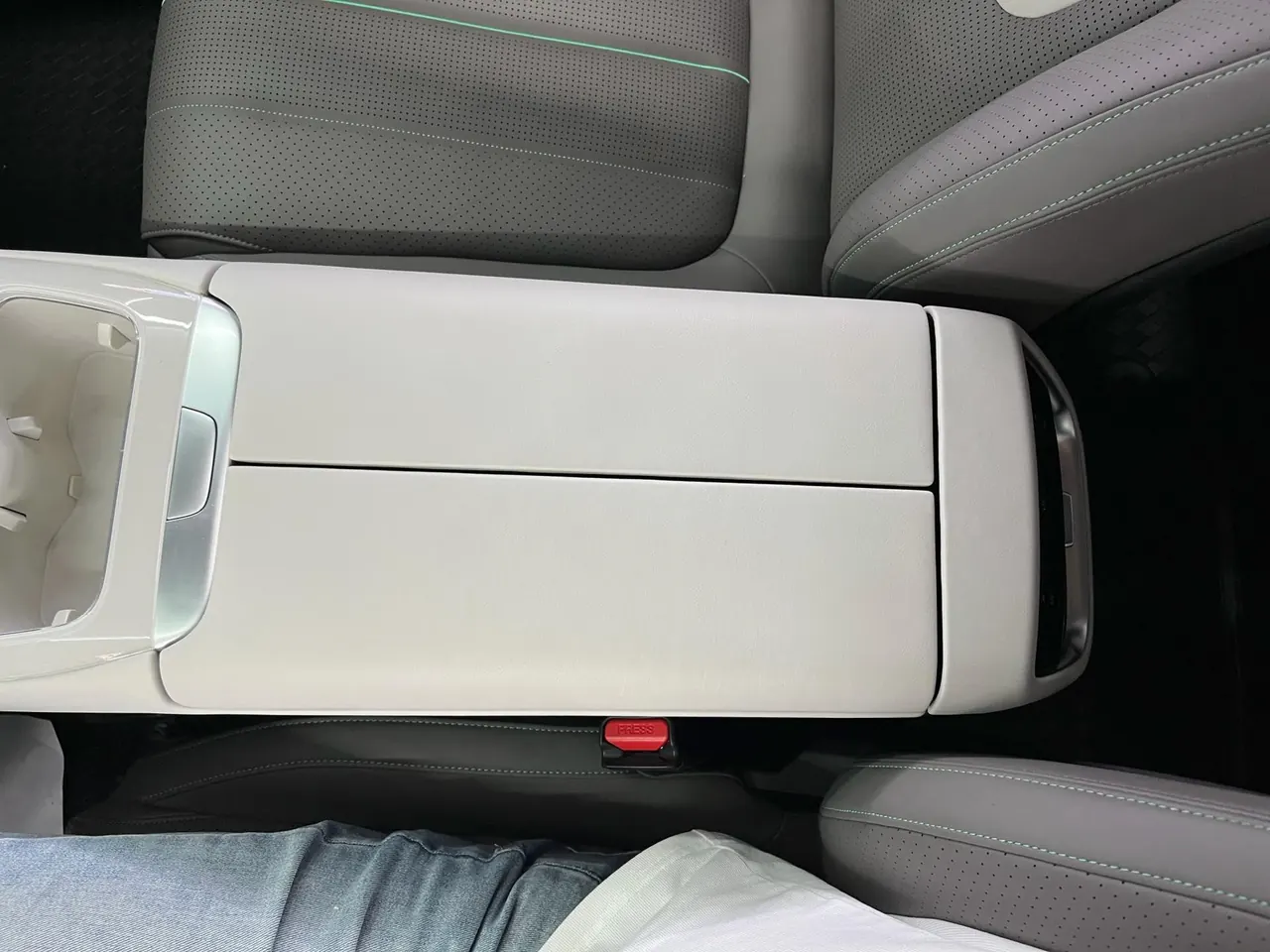 ChangAn Deepal 2024 L 07 230Max Dry Kun Zhijia ADS SE Range-extended Automatic Gear 12