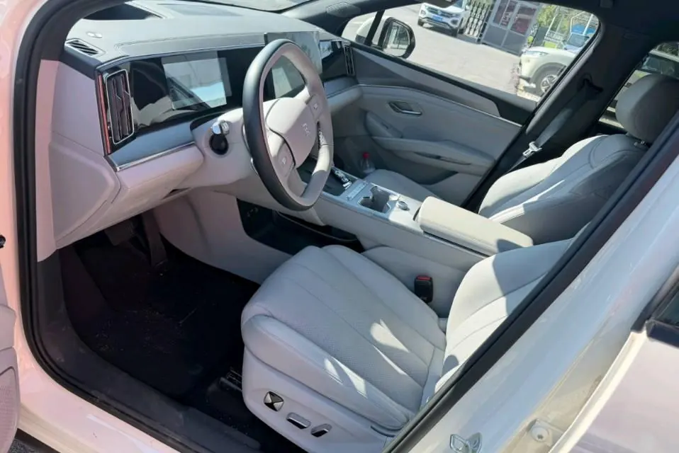 BYD 2026 Song Ultra EV 710KM Excellent Automatic Transmission 3
