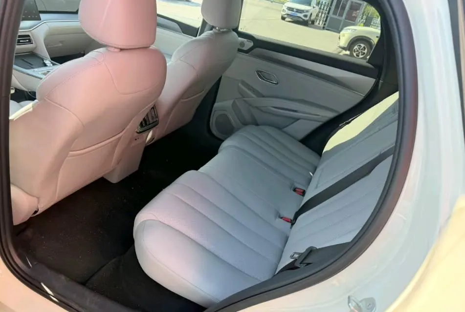 BYD 2026 Song Ultra EV 710KM Excellent Automatic Transmission 4