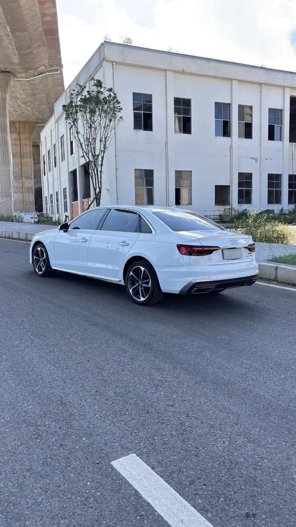 Audi 2020 A4L 2.0TFSI 40TFSI Deluxe Dynamic Automatic 5