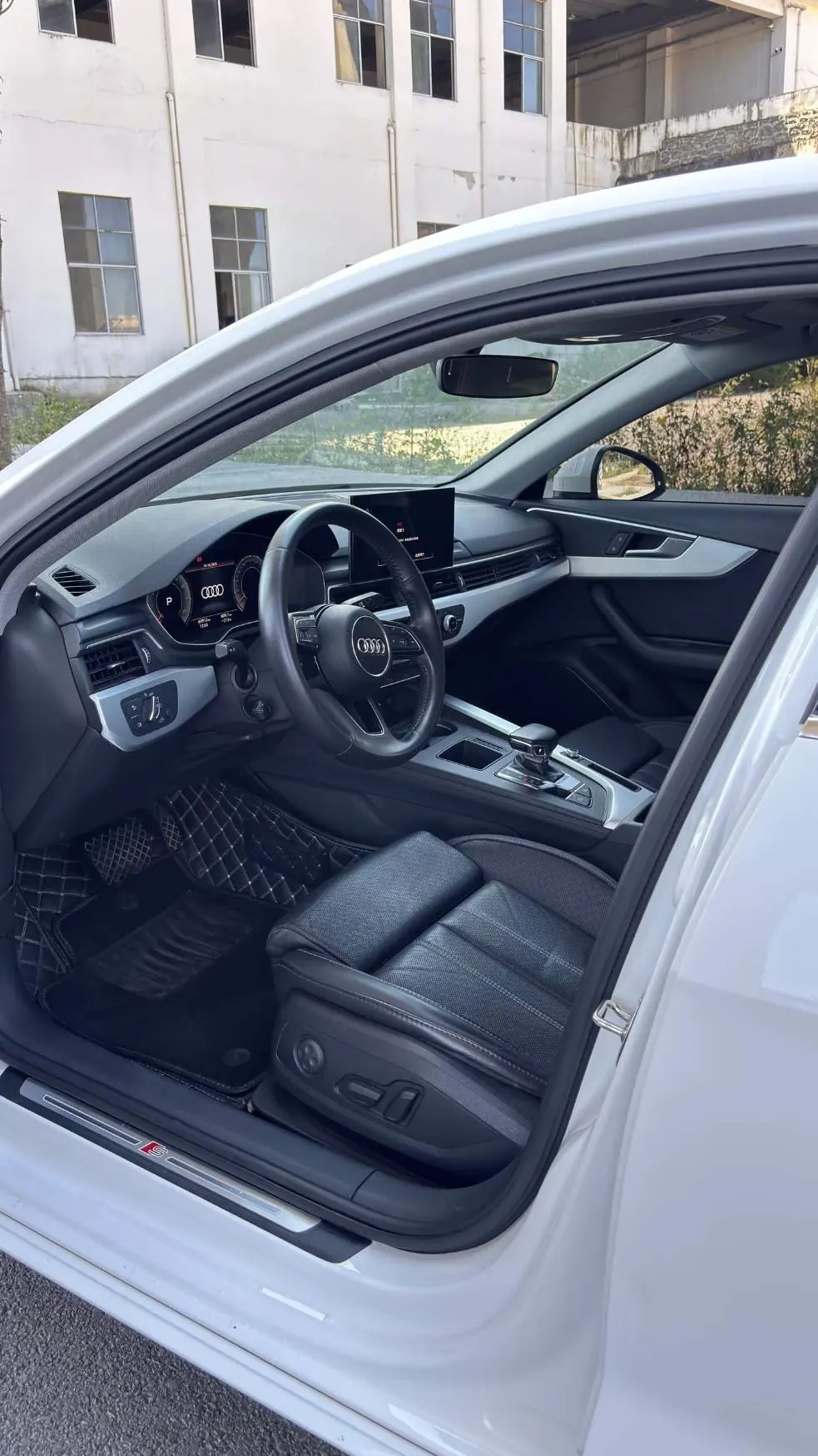 Audi 2020 A4L 2.0TFSI 40TFSI Deluxe Dynamic Automatic 6