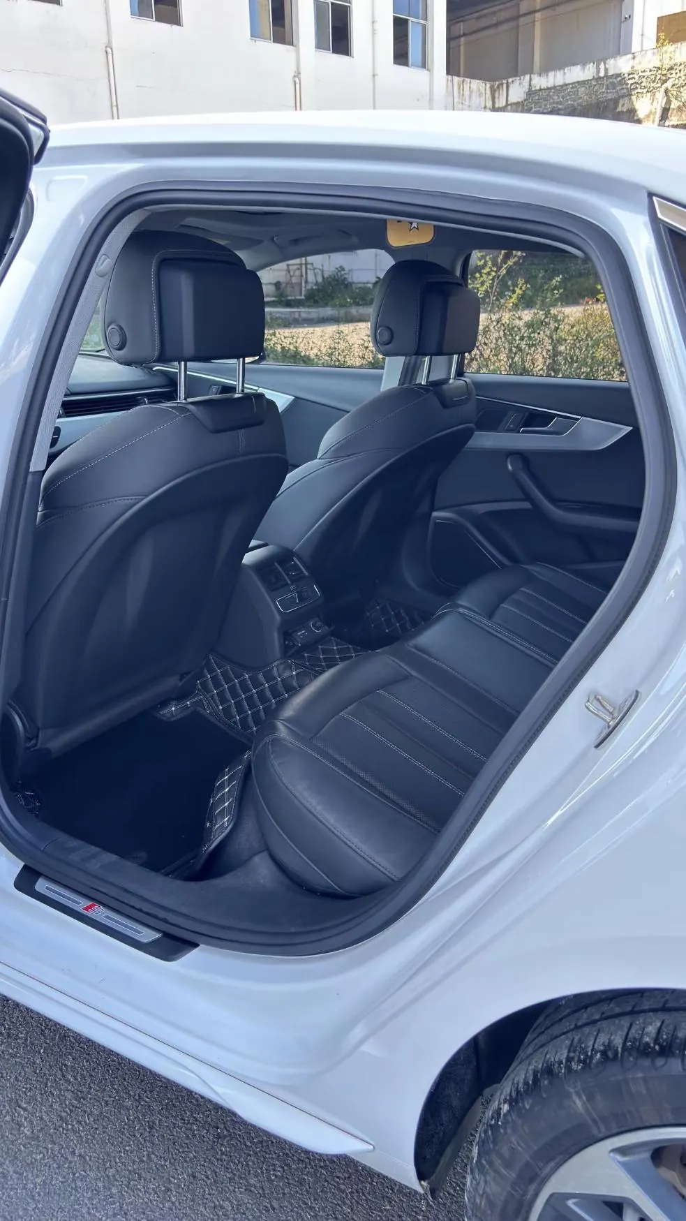 Audi 2020 A4L 2.0TFSI 40TFSI Deluxe Dynamic Automatic 7
