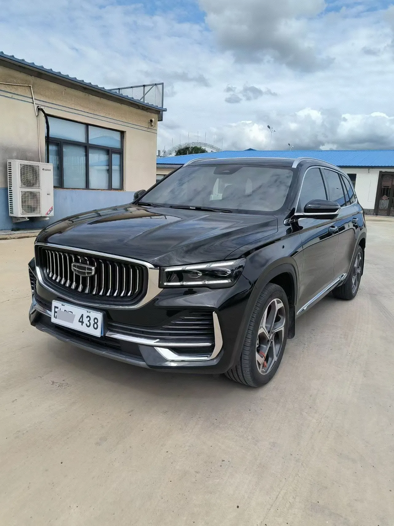 Open image lightbox: Geely 2024 XingyueL (Monjaro) 2.0TD high-power two-wheel drive cloud version automatic gear