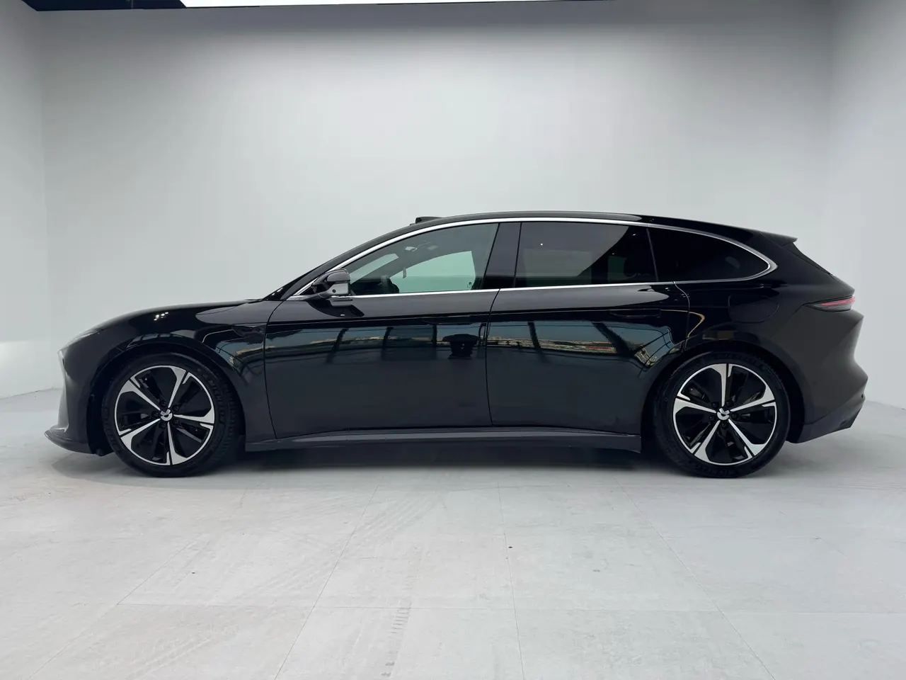 NIO 2024 ET5T 75kWh Touring automatic 4