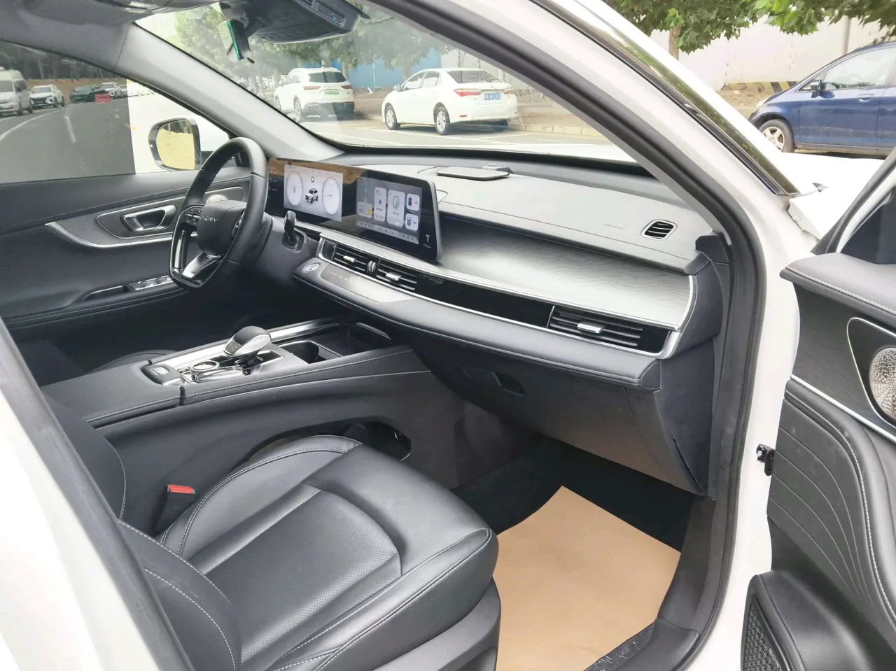 Chery 2024 Ruihu 8 PRO 1.6T 290T Champion Edition Two-wheel Drive Shining Edition 5-seat Automatic Gear 4