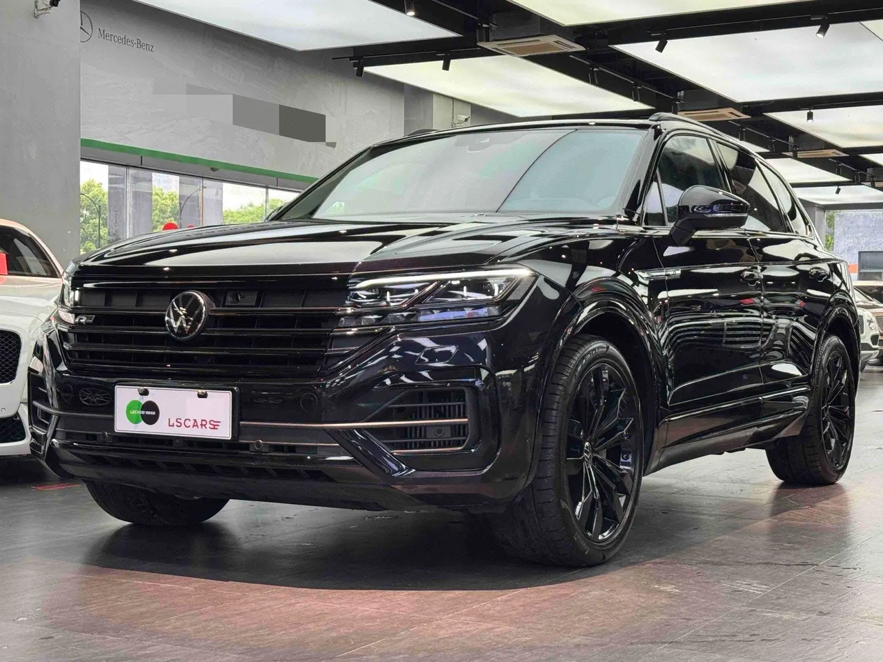 Volkswagen Touareg (Imported) 2021 Touareg 3.0TSI Sharp Edition Automatic Gear - View 1