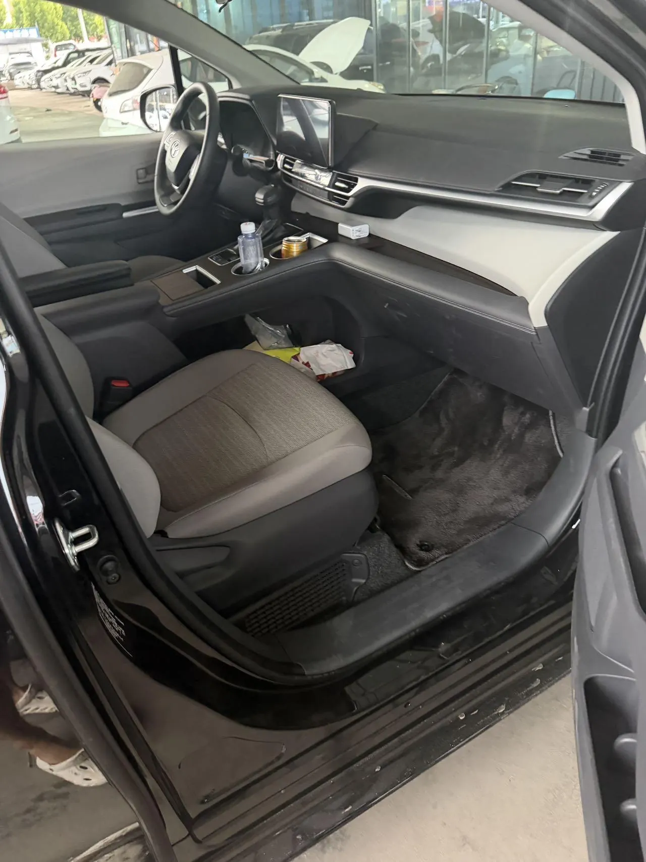 Toyota 2026 Sana 2.5 Stepless Two-Drive Comfort Edition Automatic Transmission 3