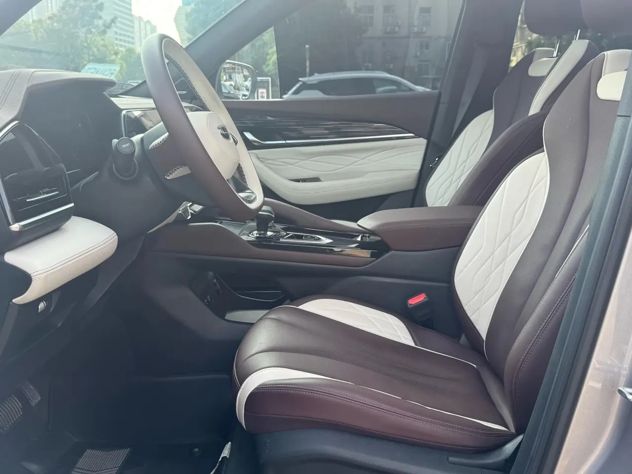 Geely 2021 XingyueL (Monjaro) 2.0TD EVO two-wheel drive smart automatic gear 4