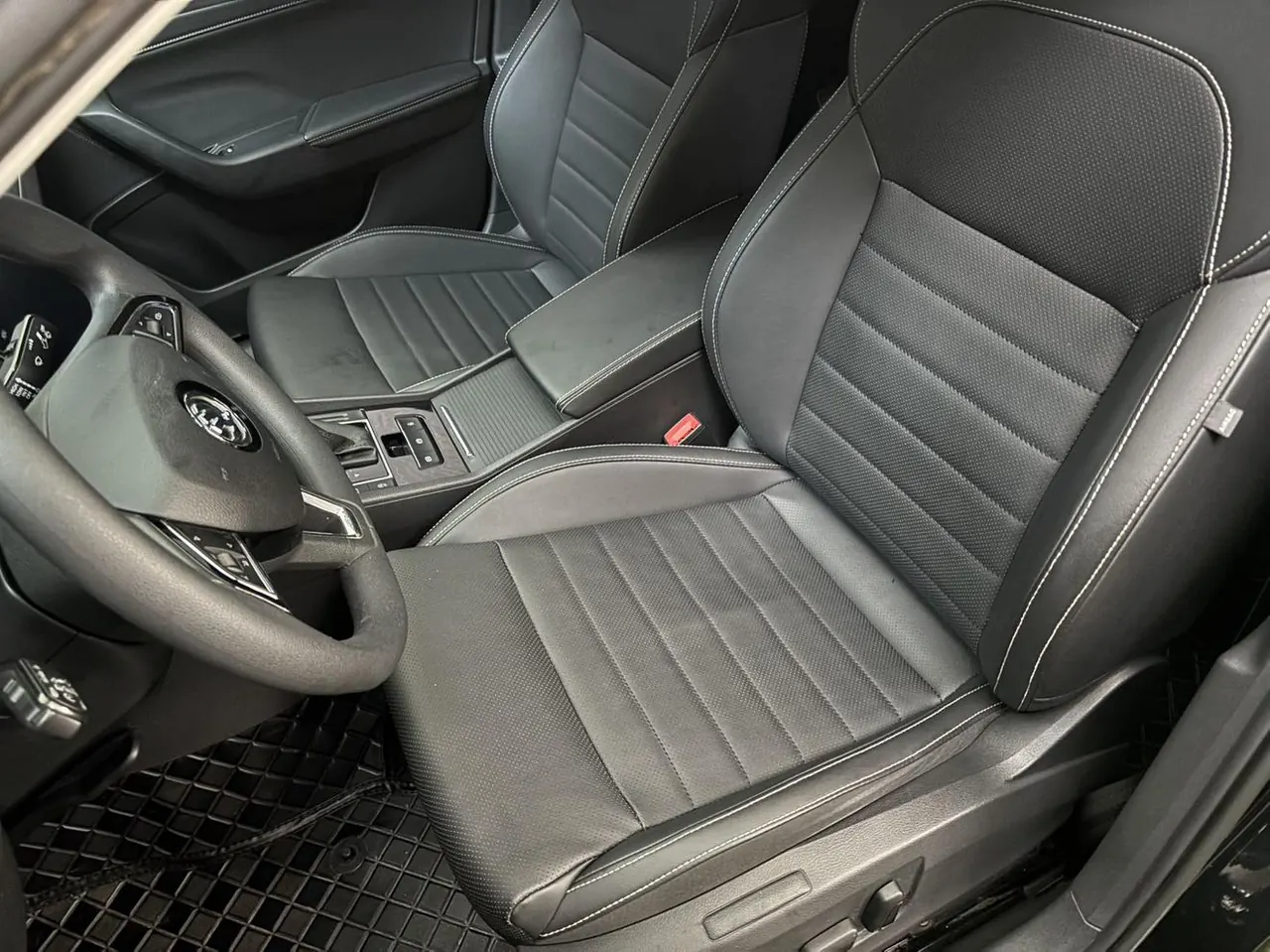 Skoda 2023 Express 1.4TSI TSI280 Premium Edition (Modified) Automatic Gear 8