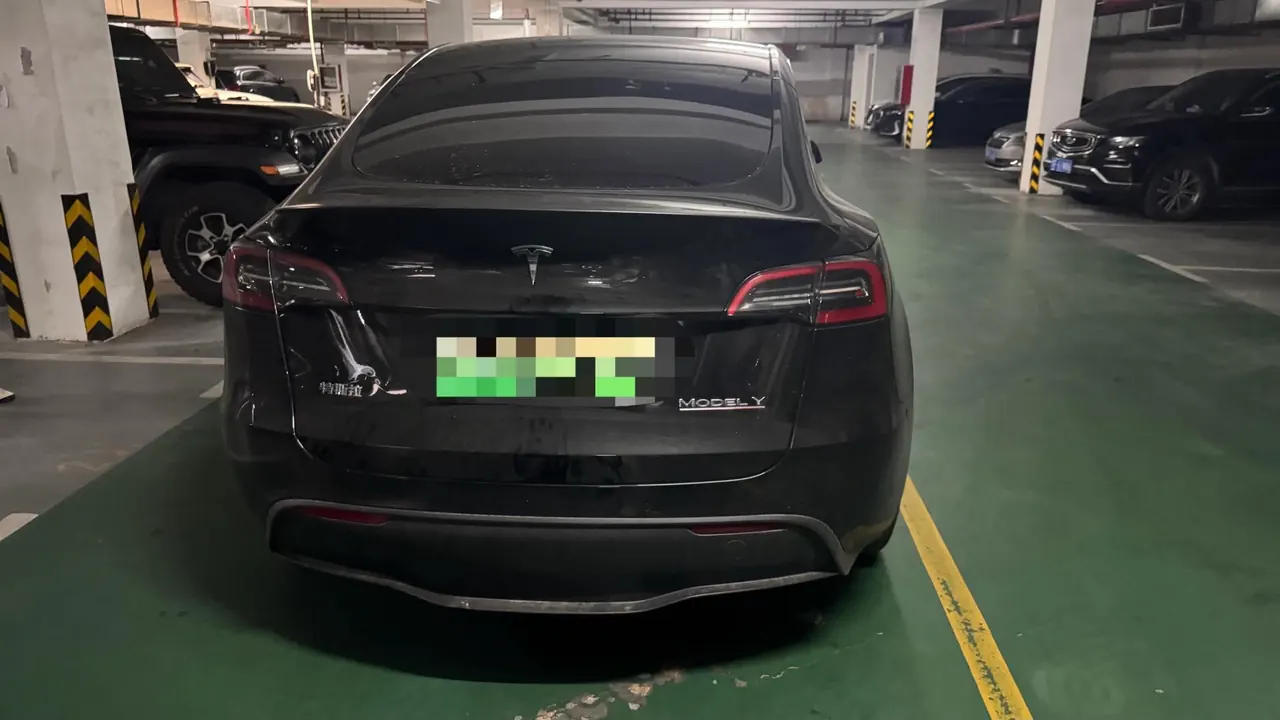 Tesla 2023 Model Y high-performance all-wheel drive version automatic transmission 4