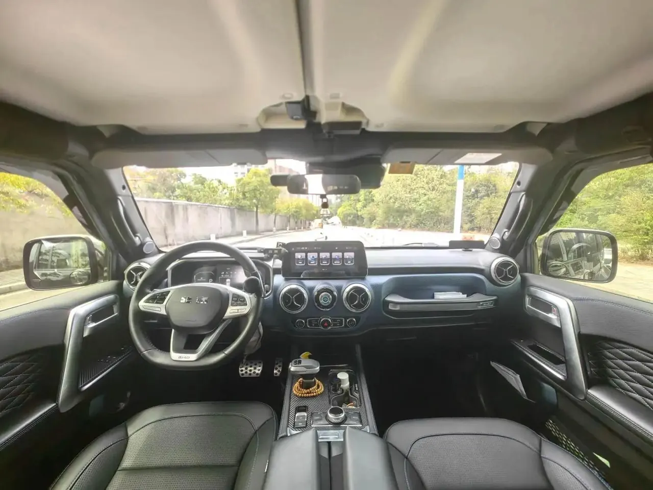 Beijing 2021 BJ40 2.0T Four-wheel Drive Ring Tower Champion Edition Automatic Gear 8