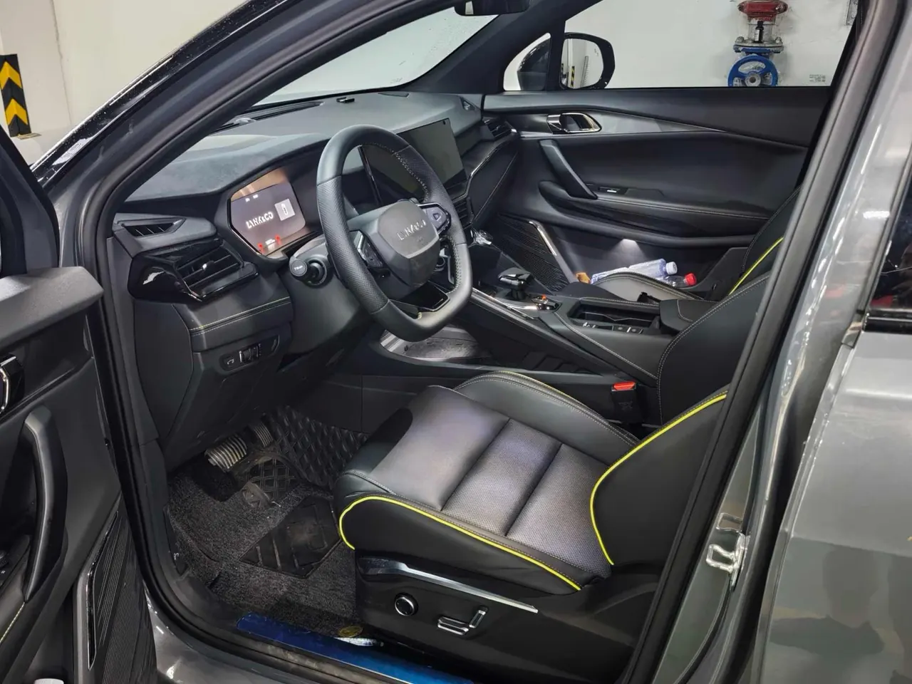 LYNK&amp;CO 2023 LYNK&amp;CO 06 1.5T Remix Jin Halo automatic gear 4