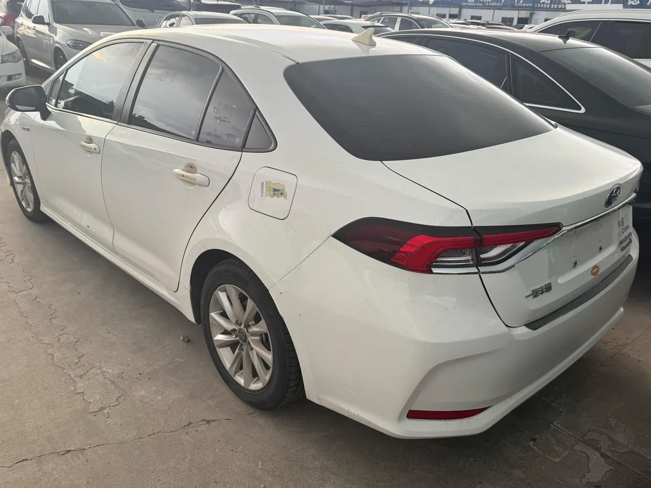Toyota 2023 Corolla Double Engine 1.8 Stepless Intelligent Electric Hybrid Elite Automatic Gear 5
