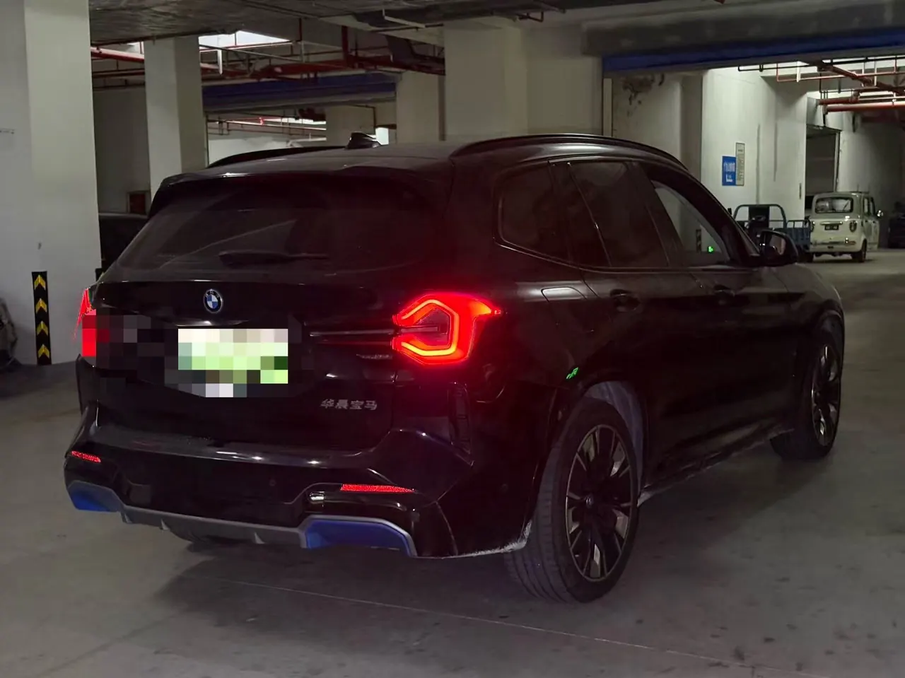 BMW 2022 iX3 Creat Collar Automatic 4