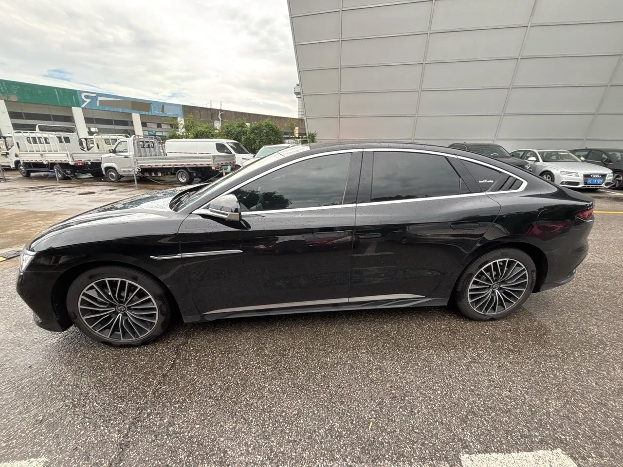 BYD 2022 Han DM-i 1.5T stepless 121KM exclusive automatic gear 2