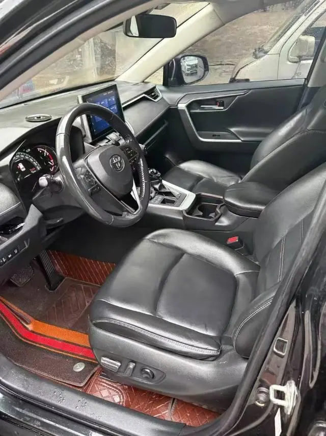 Toyota 2021 RAV4 Rongbo 2.0 Stepless Two-Drive Premium Edition Automatic Gear 5