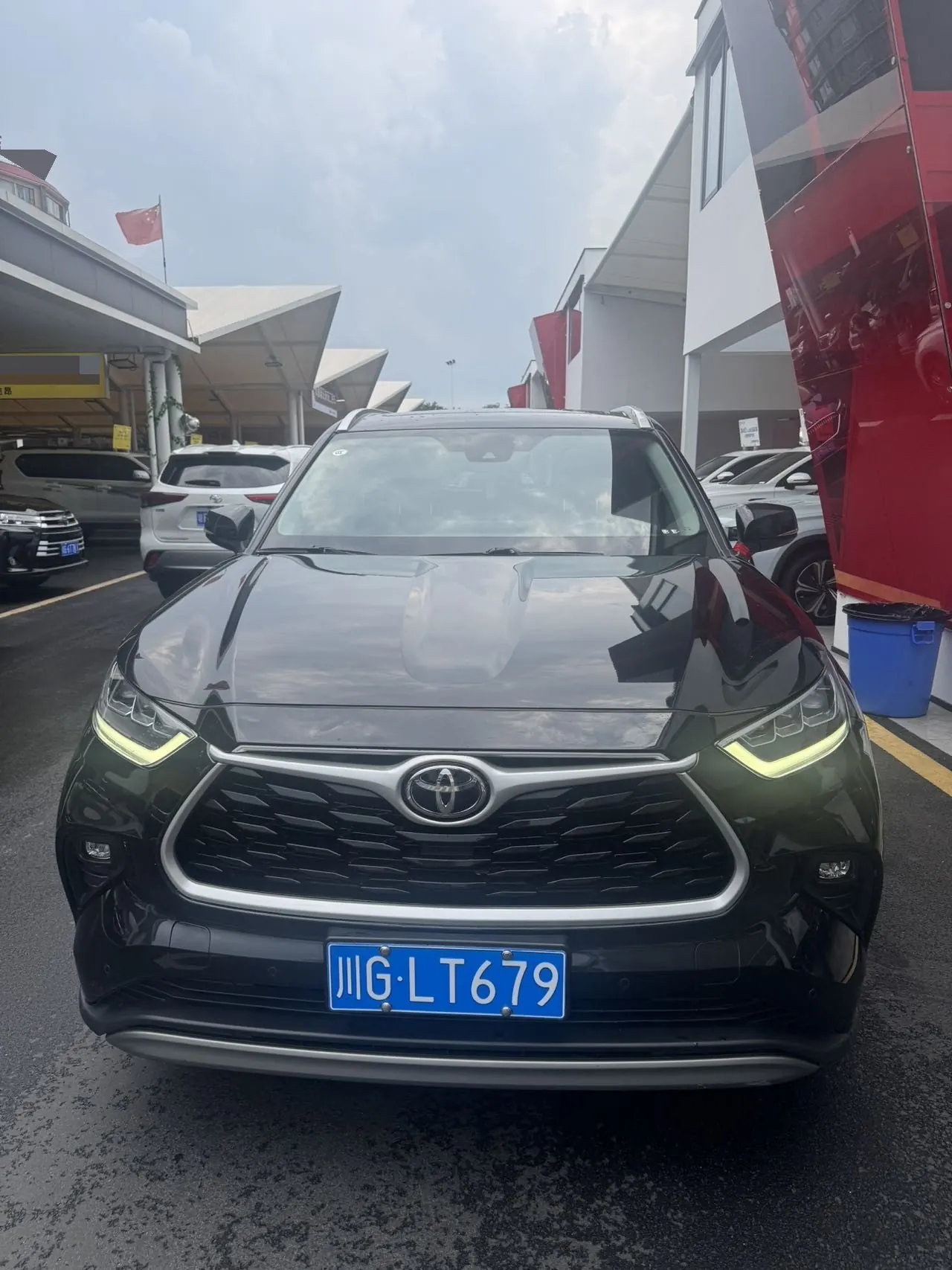 Toyota 2022 Highlander 2.0T 380T 4-wheel drive premium version 7-seat automatic gear 2