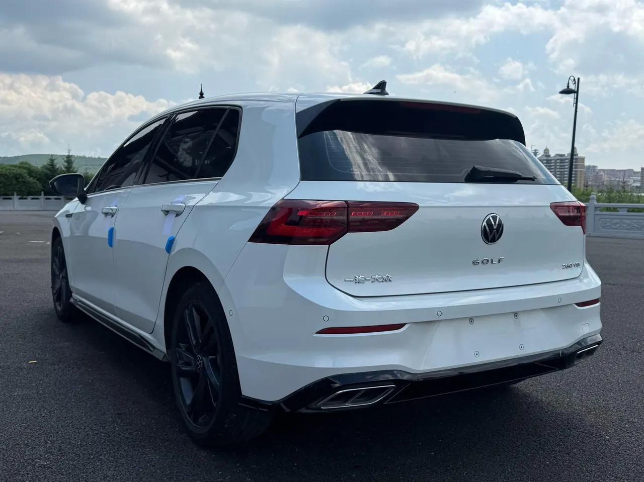 Volkswagen 2021 Golf 8 R-Line 1.4TSI 280TSI Automatic 4