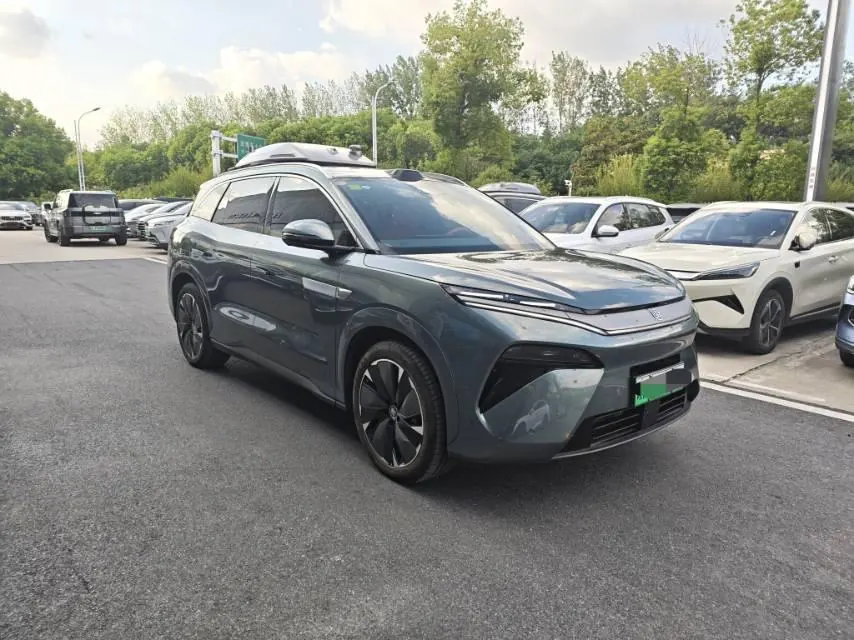 BYD 2025 Tang L DM 1.5T stepless 175KM unmanned aerial vehicle player version automatic gear 3