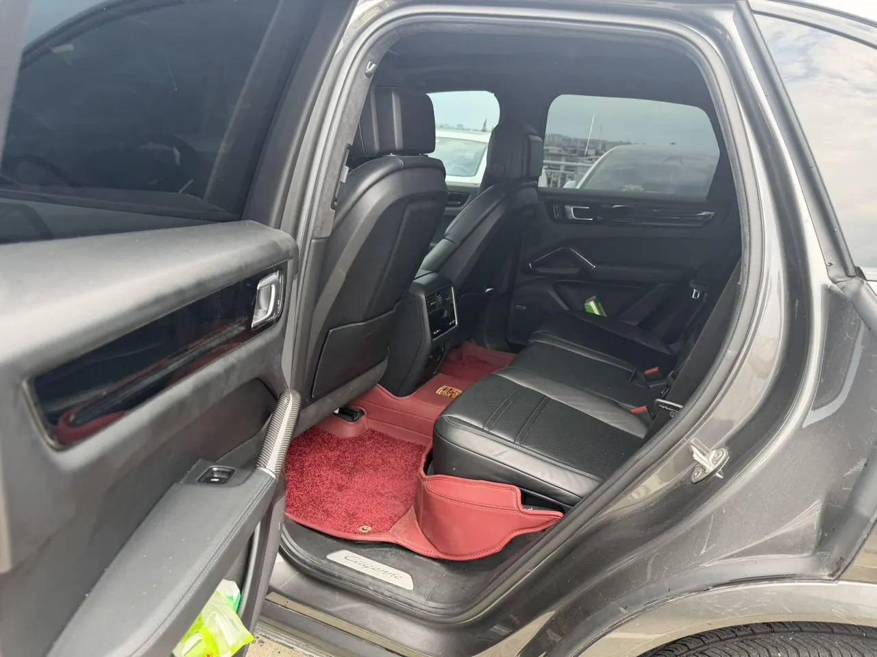 Porsche Cayenne (Imported) 2022 Cayenne 3.0T Platinum Edition Automatic Gear 5