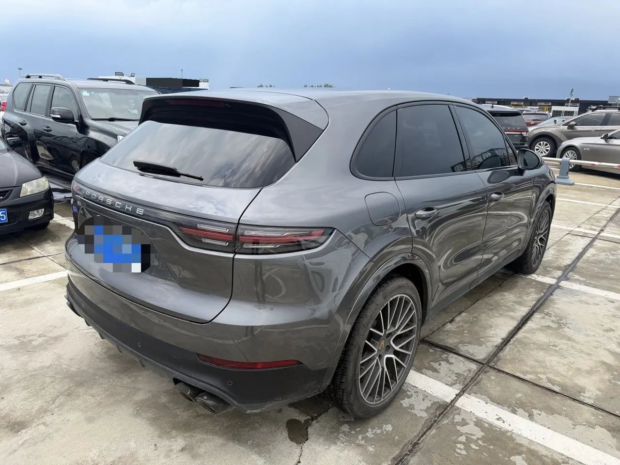 Porsche Cayenne (Imported) 2022 Cayenne 3.0T Platinum Edition Automatic Gear 9