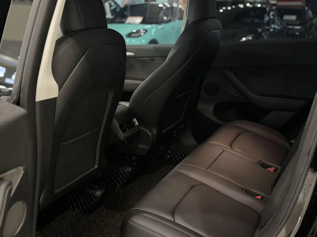Tesla 2022 Model Y rear-wheel drive version (facelift) automatic gear 3