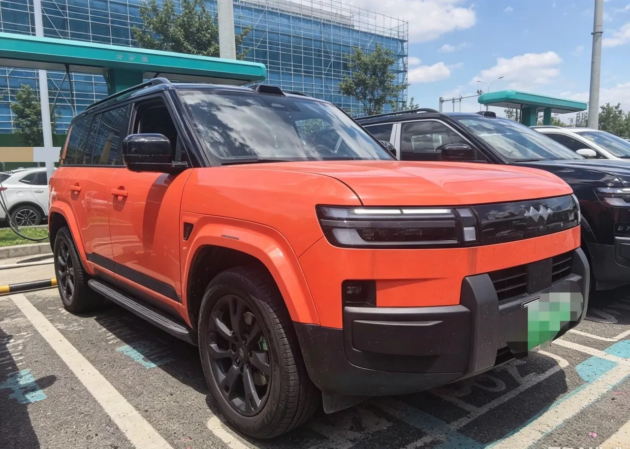 FangChengBao 2025 titanium 7 1.5T stepless 190KM four-wheel drive Ultra version of automatic gear 3