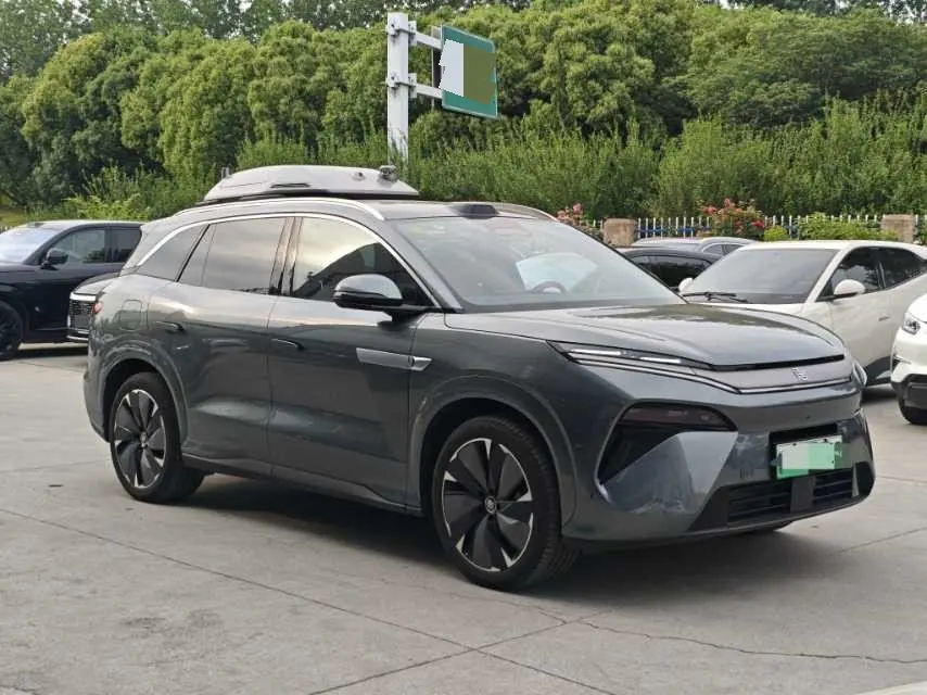 BYD 2025 Tang L DM 1.5T stepless 175KM unmanned aerial vehicle player version automatic gear 3