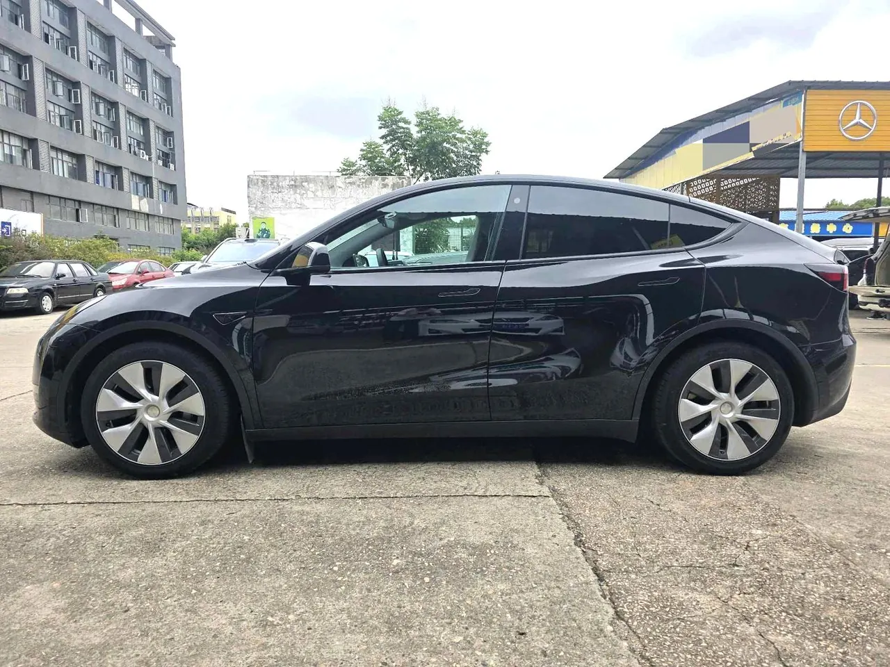 Tesla 2021 Model Y Standard Endurance Rear Drive Automatic Gear 3