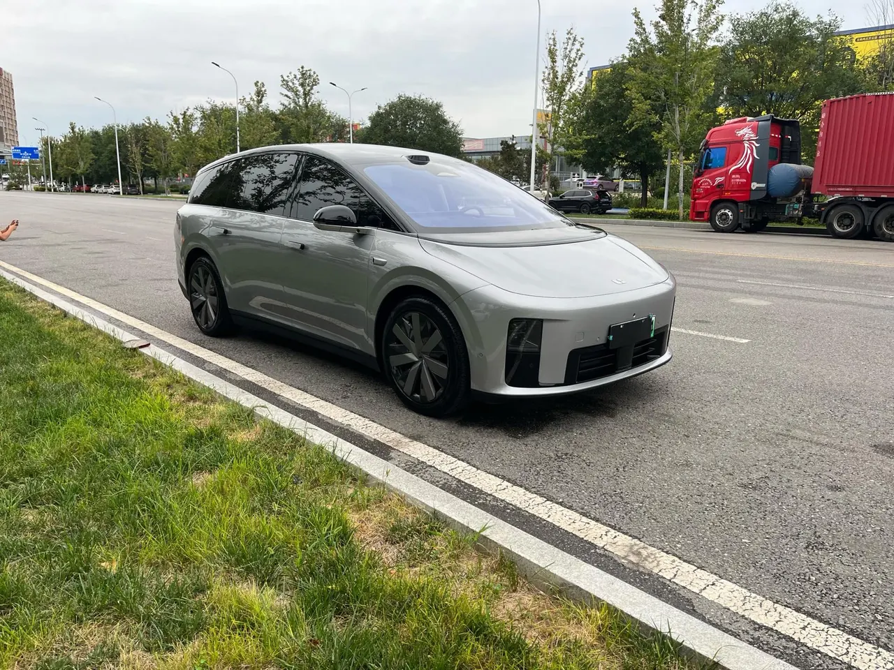 Li 2025 i8 Standard Edition Automatic Gear 3