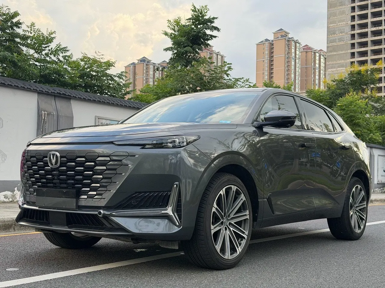 打开图片灯箱:ChangAn 2021 UNI-K 2.0T 4-wheel drive distinguished automatic transmission