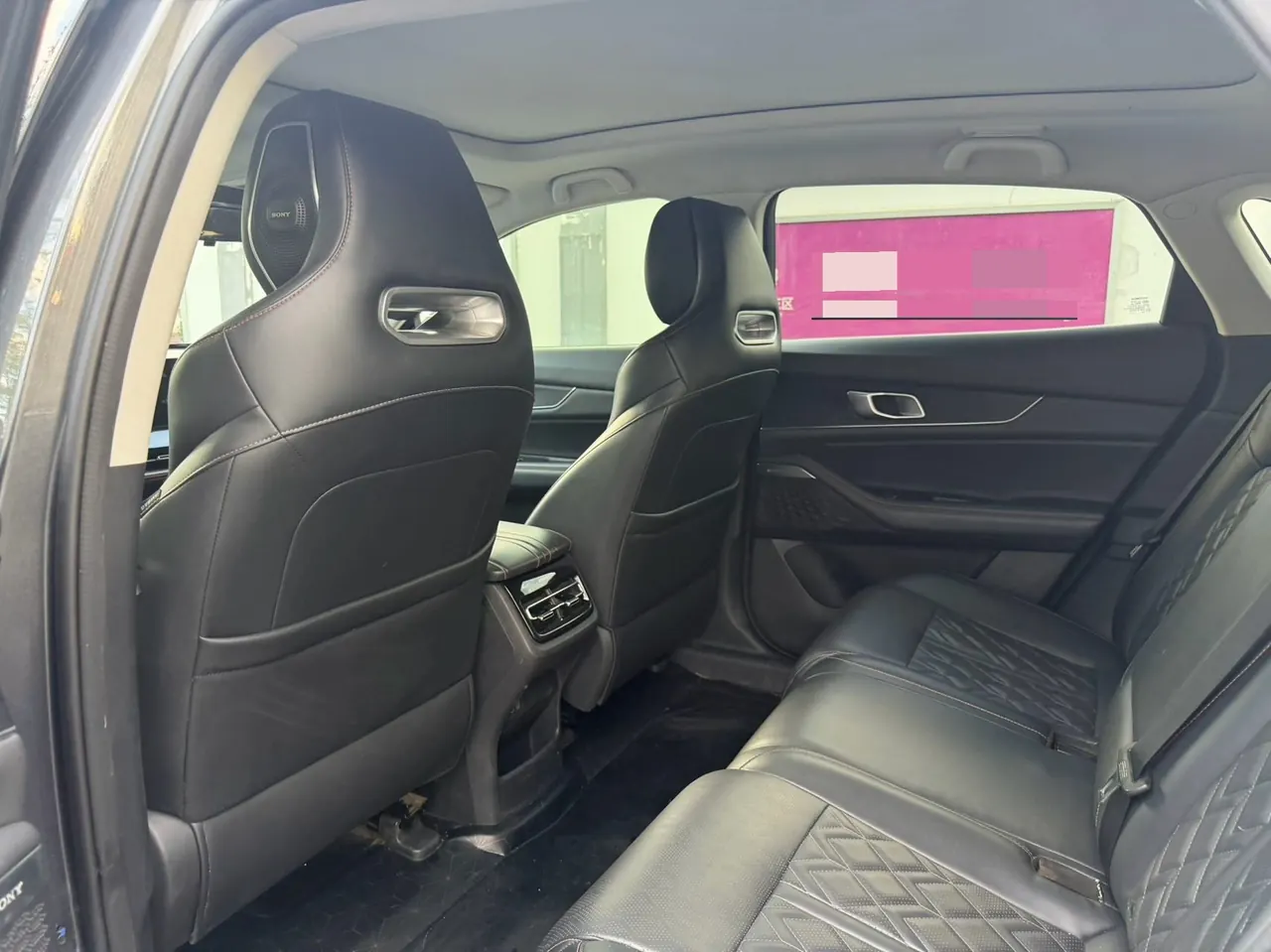 ChangAn 2021 UNI-K 2.0T 4-wheel drive distinguished automatic transmission 6