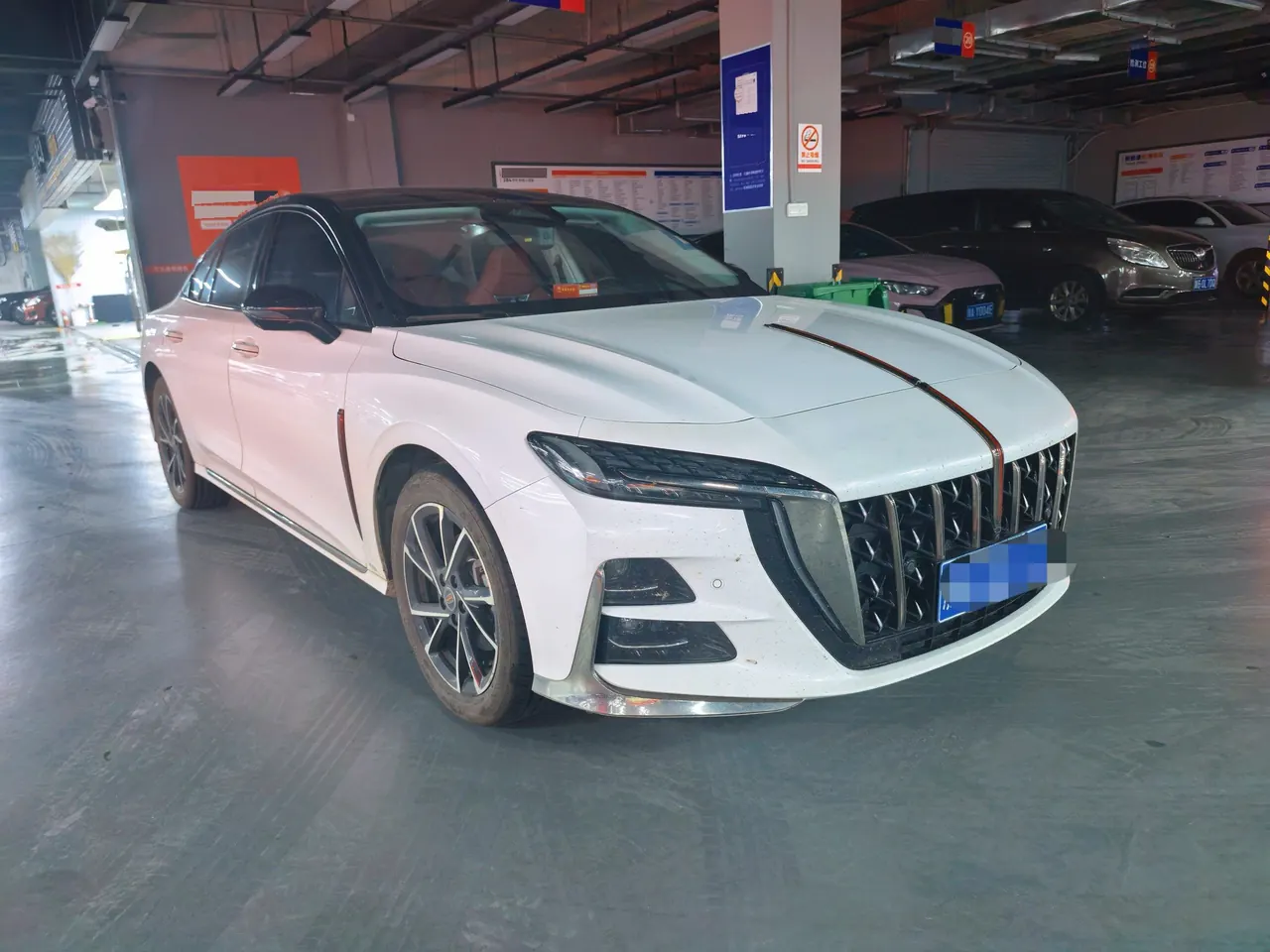 HongQi 2025 H6 2.0T to the United States version of automatic gear 7