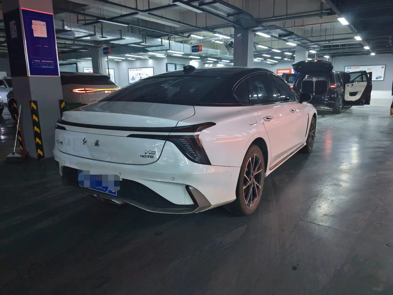 HongQi 2025 H6 2.0T to the United States version of automatic gear 9